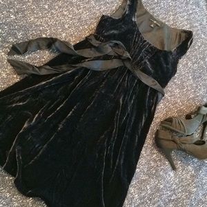 Velvet Navy dress with satin ribbon belt size 4